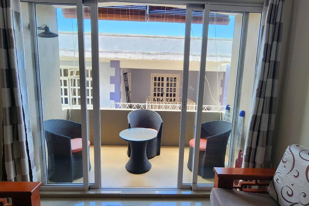 Number 8, 2Nd Floor, Pebble Bay Apartments Grand Bay Luaran gambar
