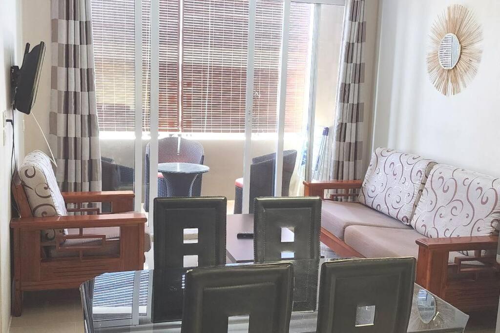 Number 8, 2Nd Floor, Pebble Bay Apartments Grand Bay Luaran gambar